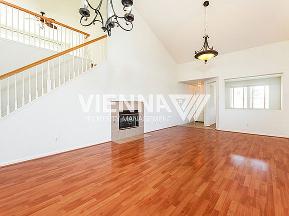3rd image of 2856 Cardinal Dr