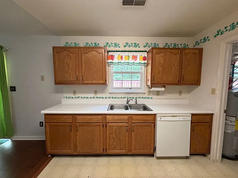 137 Snapdragon Rd — Photo 9