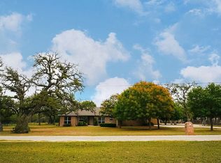 393 San Julian Creek Rd, Bandera, TX 78003