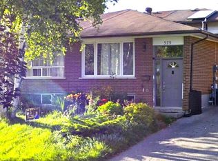 379 Surrey Dr, Oshawa, ON L1G 6H2