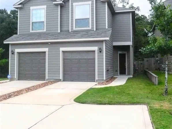 32 Woodland Hills Dr #A, Conroe, TX 77303