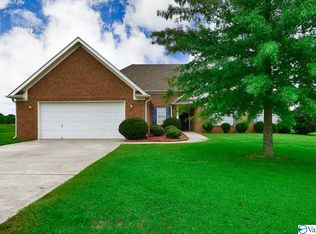 182 Oakcrest Rd, Huntsville, AL 35811