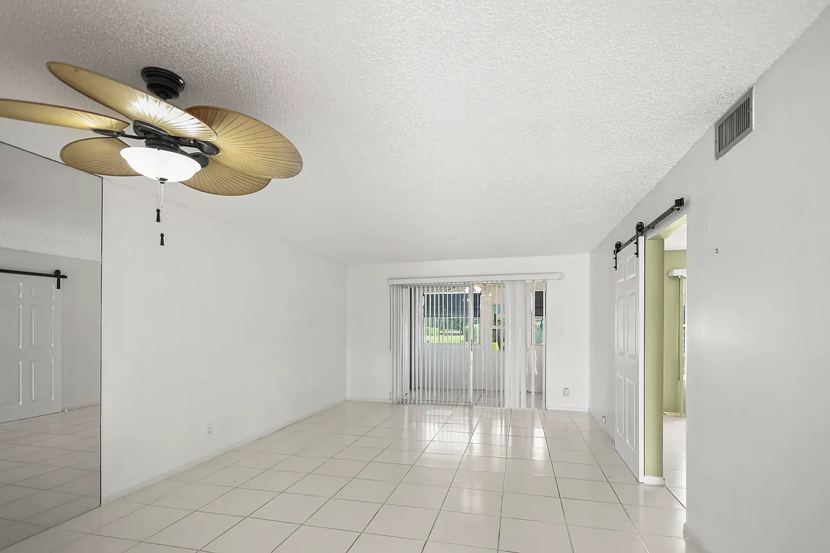 Building Photo - 2500 Fiore Way #103