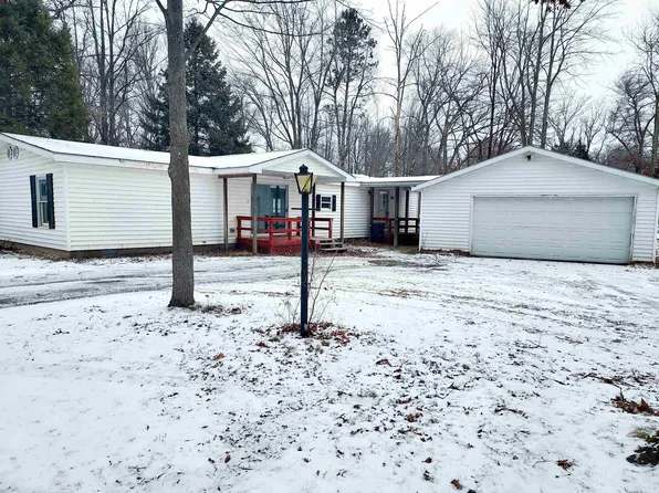 2350 Edgewood Dr, Farwell, MI 48622