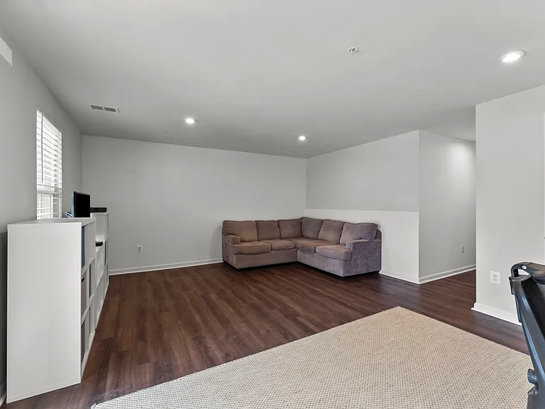 2939 Shaws Rd — Photo 9
