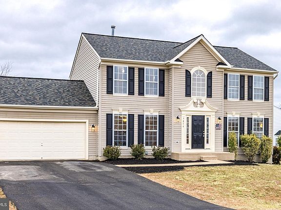 3rd image of 7016 Tiffany Ct