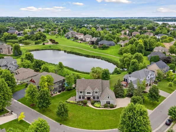 8255 Kelzer Pond Dr, Victoria, MN 55386