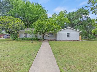 2000 Cheryl Ln, Arlington, TX 76013