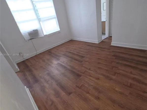 35 NE 64th Ter APT 23, Miami, FL 33138