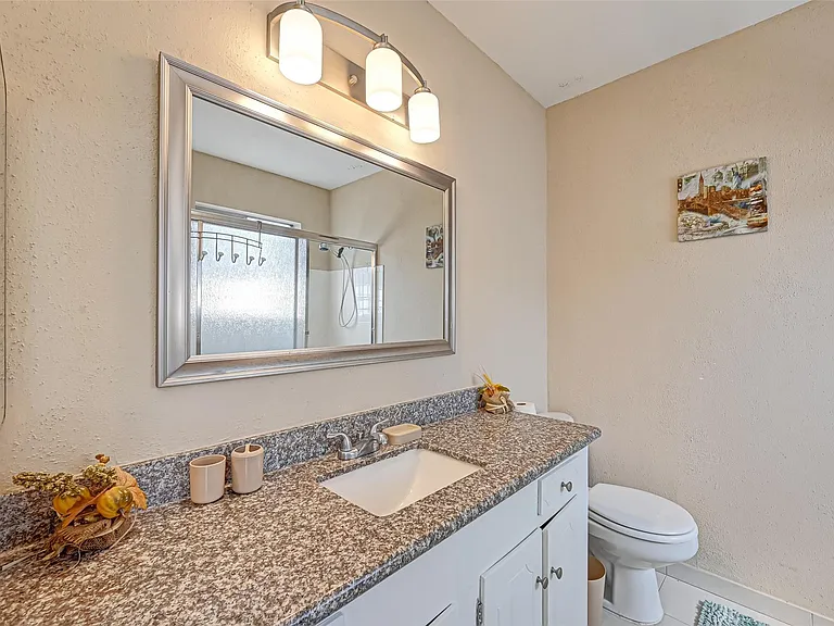 2121 Fountain View Dr #16 — Photo 25