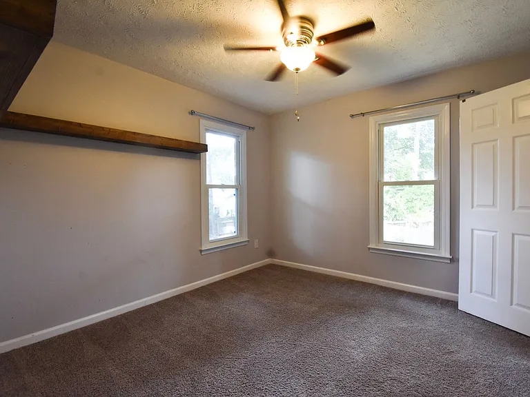 5804 Norman Pl — Photo 15