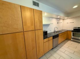 2200 Dickson Dr, Austin, TX