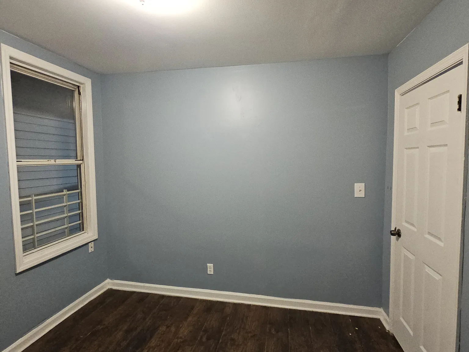 449 Avon Ave — Photo 4
