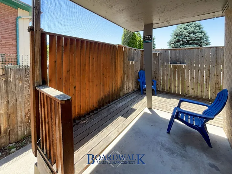 325 E Baird Cir — Photo 20