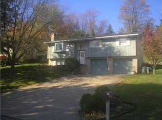 120 Pride Dr, Belle Vernon, PA 15012