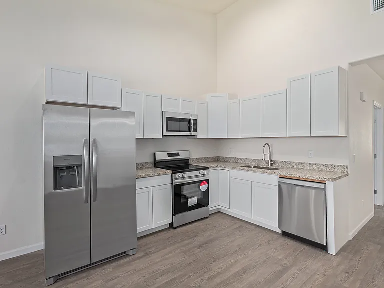 Myrtle Townhomes — Photo 5