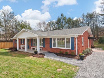 90 Broad St, Waynesville, NC, 28786