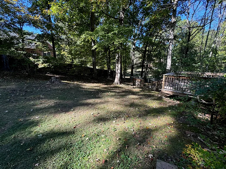 215 Lee Rd — Photo 3