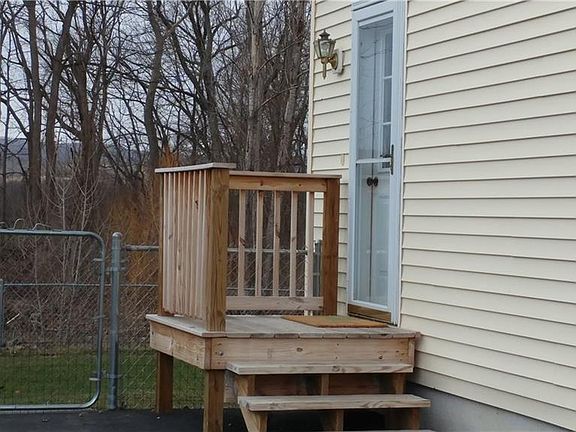 4th image of 8529 Brookview Dr
