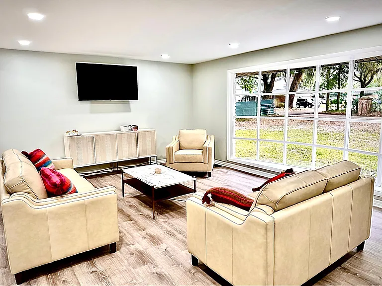 4021 Halliday Ln — Photo 4