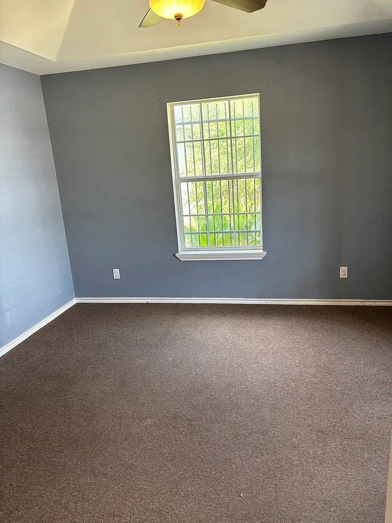 809 Lantana Lane - 1 — Photo 3