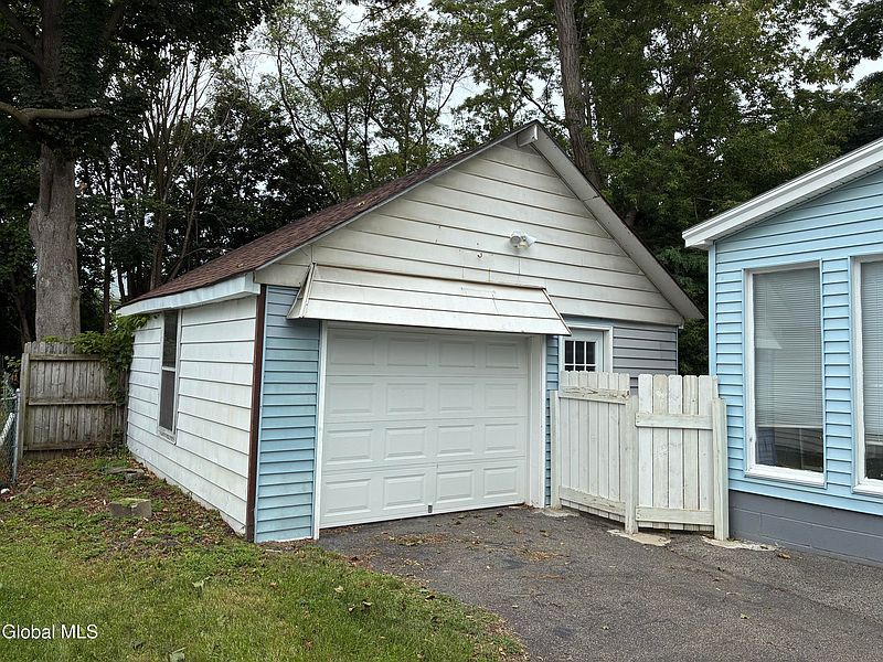 4th image of 540 Harrison Avenue
