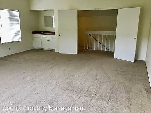 5th image of 2295 Westwood Dr