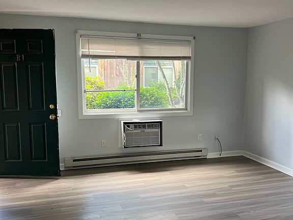 2nd image of 131 Chestnut St #B1