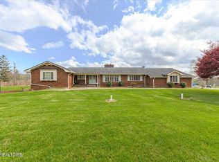 186 Shetland Rd, La Follette, TN 37766
