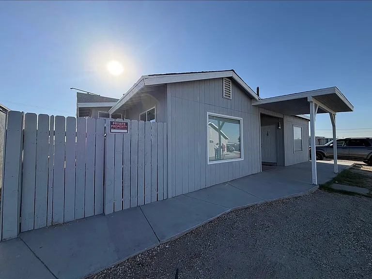 13950 Hesperia Rd #3A — Photo 11