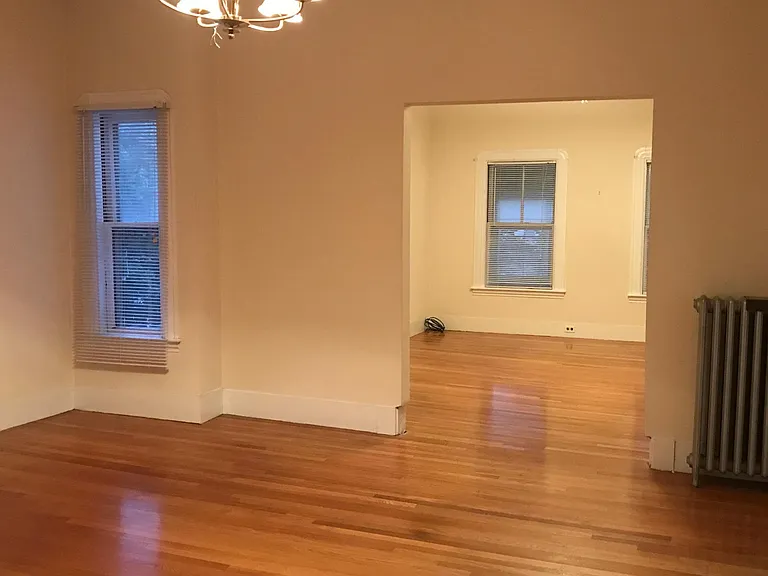 35 Mount Vernon St #2 — Photo 4
