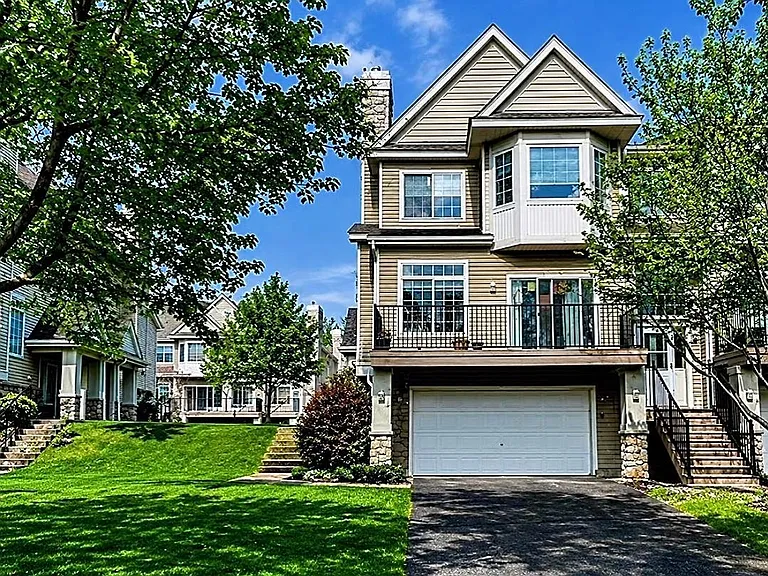 2560 Eagle Trace Ln — Photo 1