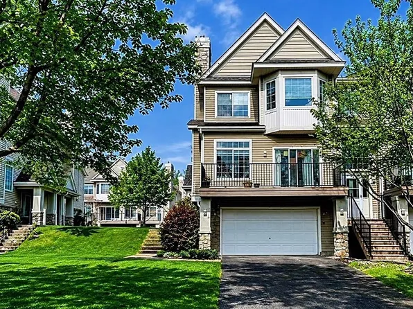 2560 Eagle Trace Ln, Woodbury, MN 55129