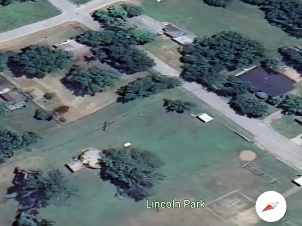 810 S Walnut St, Bristow, OK 74010