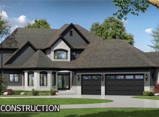 405 Club Dr W, Aurora, OH 44202