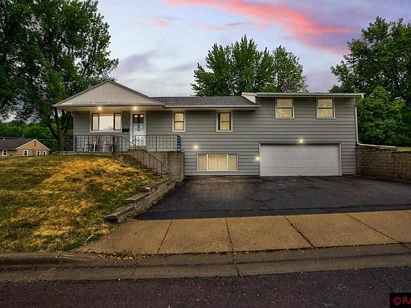 2nd image of 703 Belwood Dr