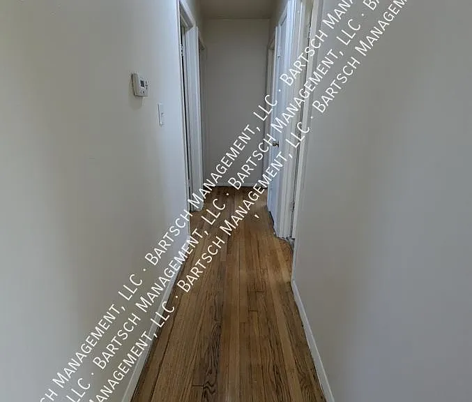 3700 W Kiley Ave — Photo 2