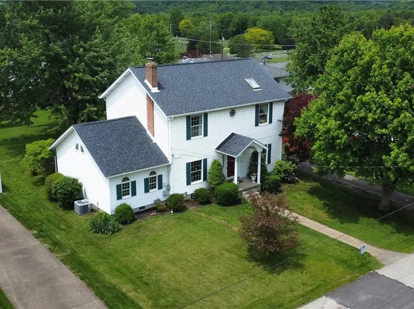 115 Orchard Ave, Rostraver Township, PA 15012