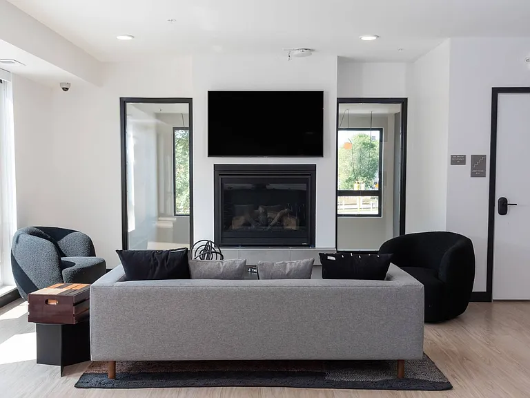 CityLine — Photo 19