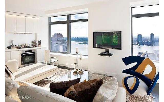 Rented by Douglas Elliman | media 15