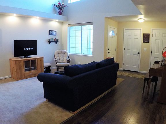 4th image of 1030 Aspen Grove Cir