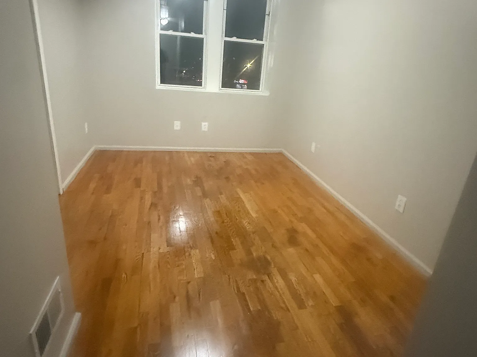 3 bed, 1900 sqft, $3,541 — Photo 2
