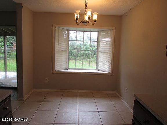 5th image of 301 Toulouse Dr