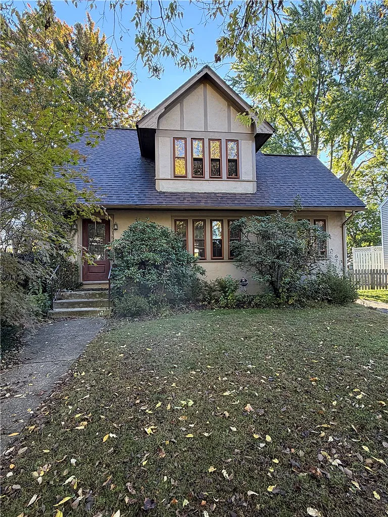 2 bed, 1.5 bath, 1523 sqft, $2,050 — Photo 1