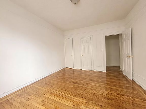 5th image of 2376 Ryer Ave APT 1B