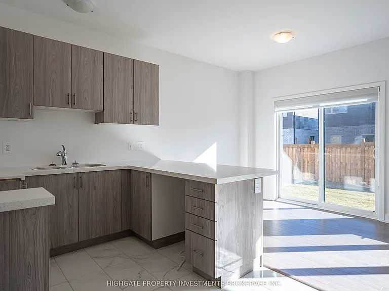 20 Westwood Ave — Photo 20