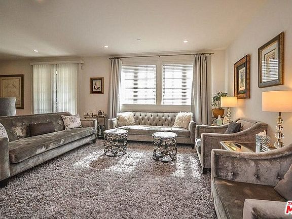 2nd image of 4661 Wilshire Blvd Unit 104
