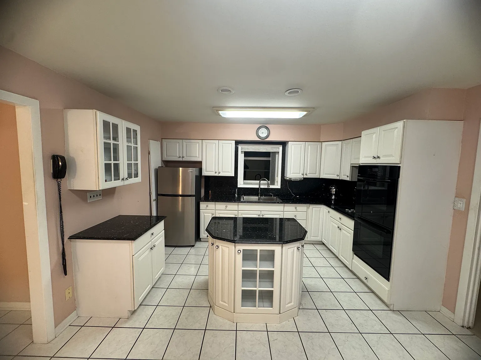 4 bed, 1928 sqft, $3,000 — Photo 3
