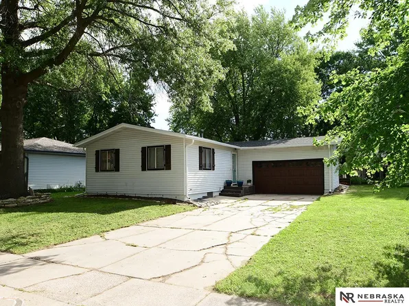 1612 Northridge Rd, Beatrice, NE 68310