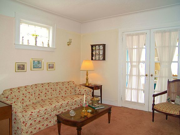 3rd image of 8832 247th St